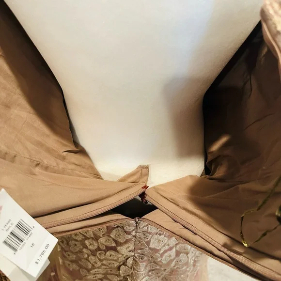 Evening Elegance - Picture 8 of 10